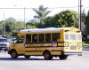 Žlutý školní autobus - jedna z amerických klasik (otevře galerii do nového okna)