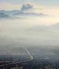 Údolí San Fernando zahalené hustým kouřem. (otevře galerii do nového okna)